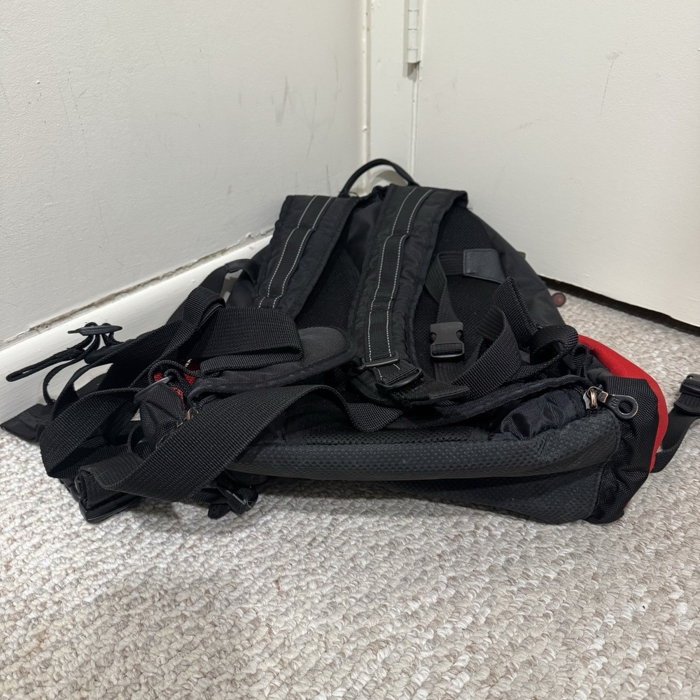 Alinghi Backpack UBS Finance Black/Red Investment Banking Wall Street Merch - Picture 10 of 10
